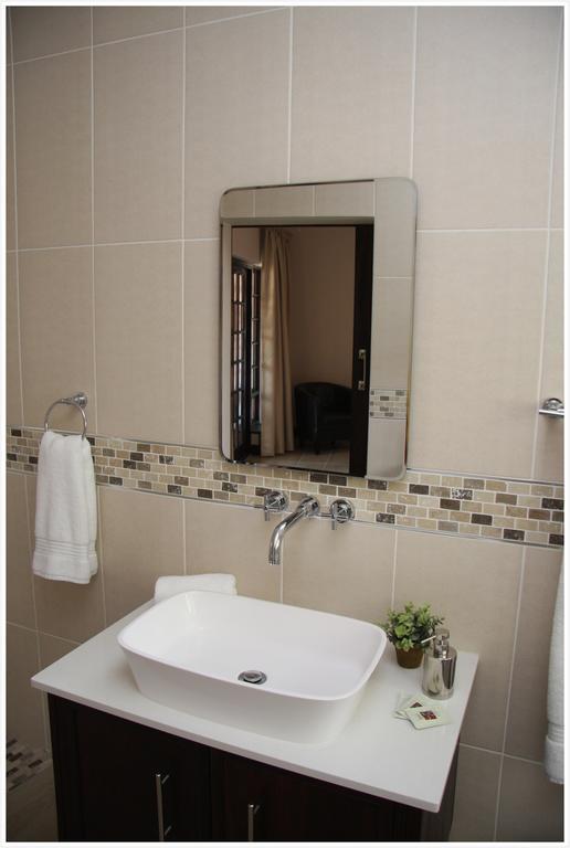 Be At Home Guesthouse Klerksdorp Zimmer foto