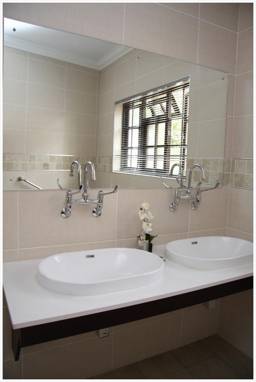 Be At Home Guesthouse Klerksdorp Zimmer foto