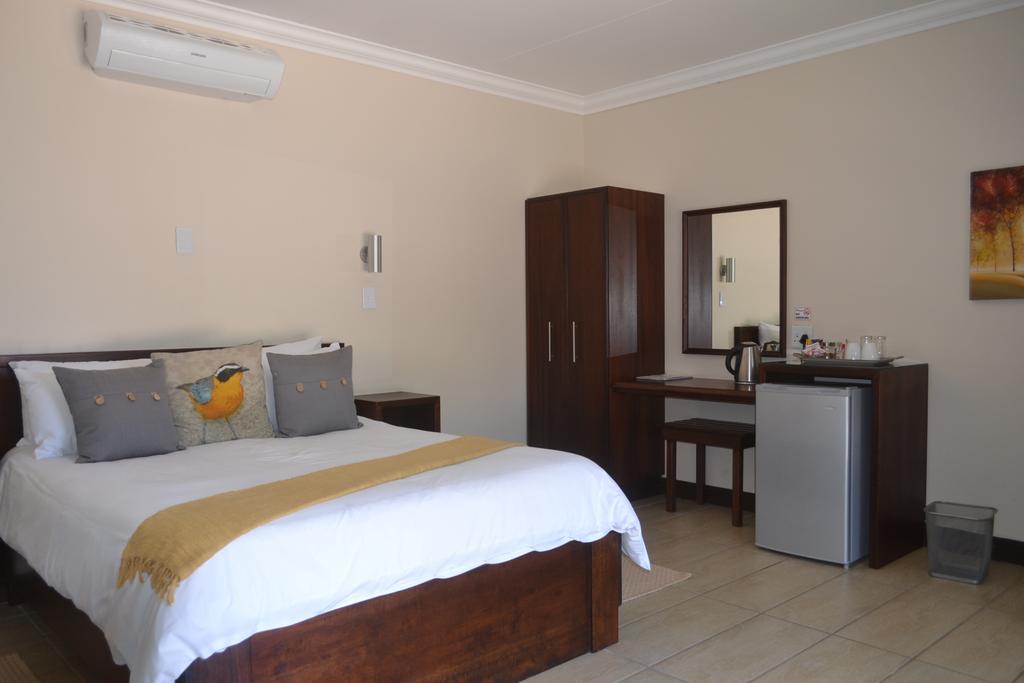 Be At Home Guesthouse Klerksdorp Exterior foto
